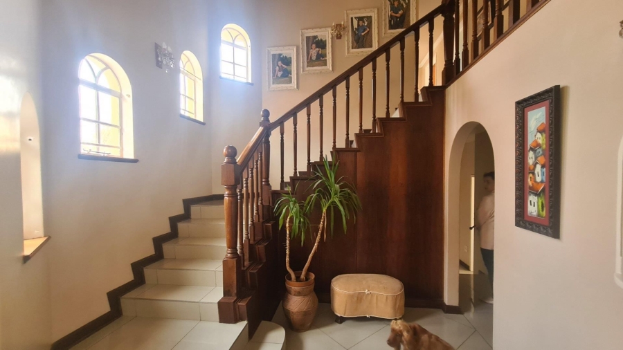 5 Bedroom Property for Sale in Wilgeboom A H North West